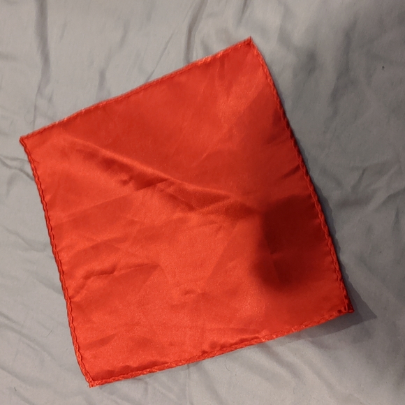 Bright red pocket square - Picture 2 of 2